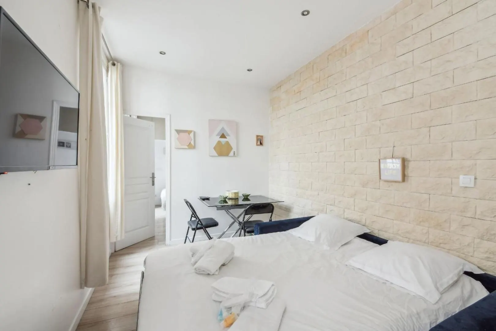 Bluestay 2 - Appartement Au Coeur De パリ 0*,